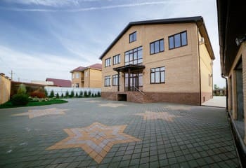 Помещение нашего стационара Обширный двор